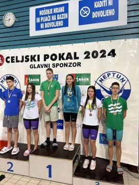 Calcitovi plavalci v knežjem mestu osvojili šest bleščečih odličij (3)